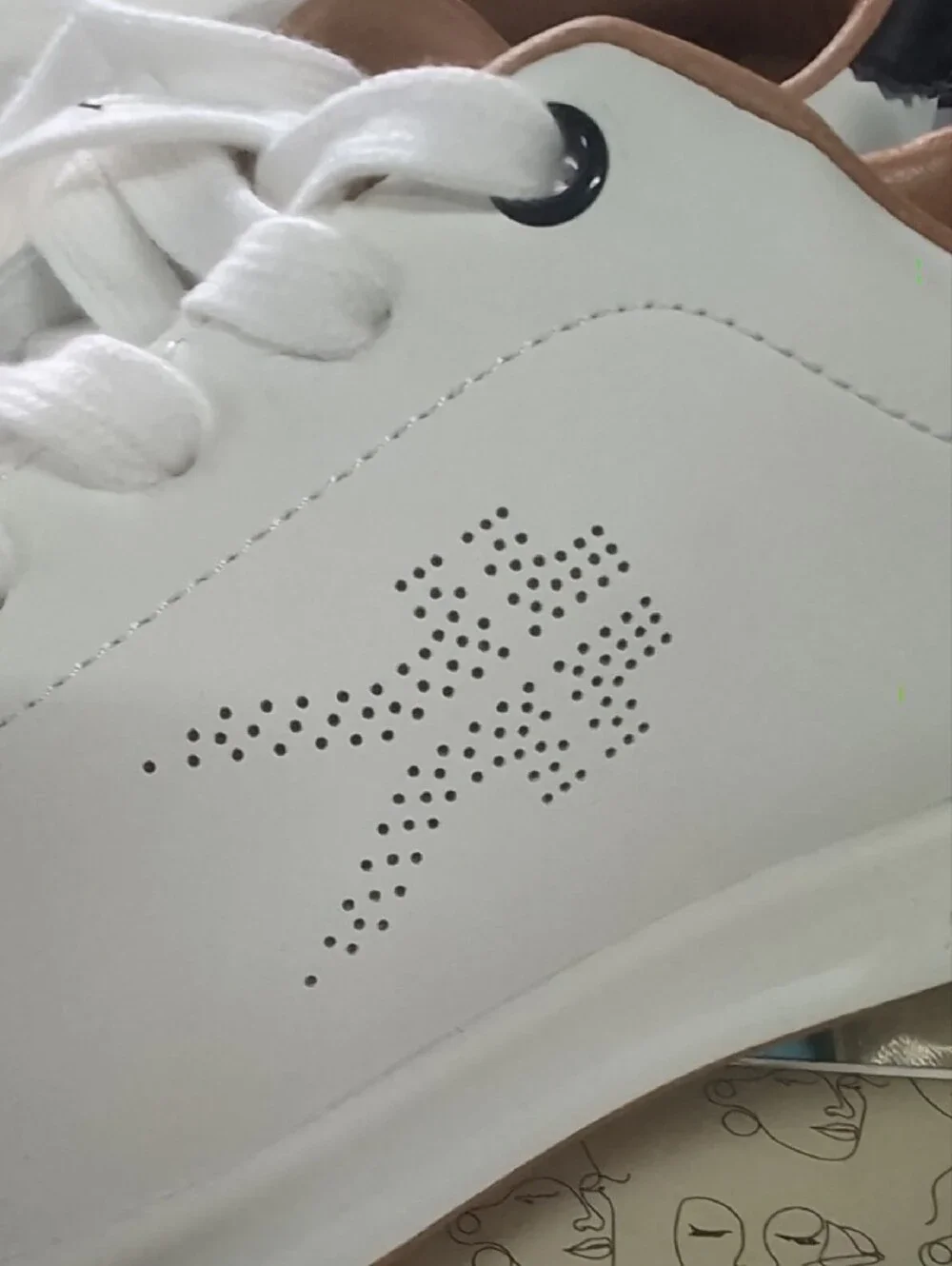 KURU Kids White Low-Top Sneakers with Black Logo Tongue